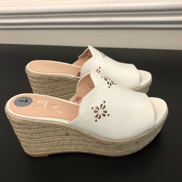 Kate Spade Tia laser cut wedge slip on sandals - Picture 1 of 7